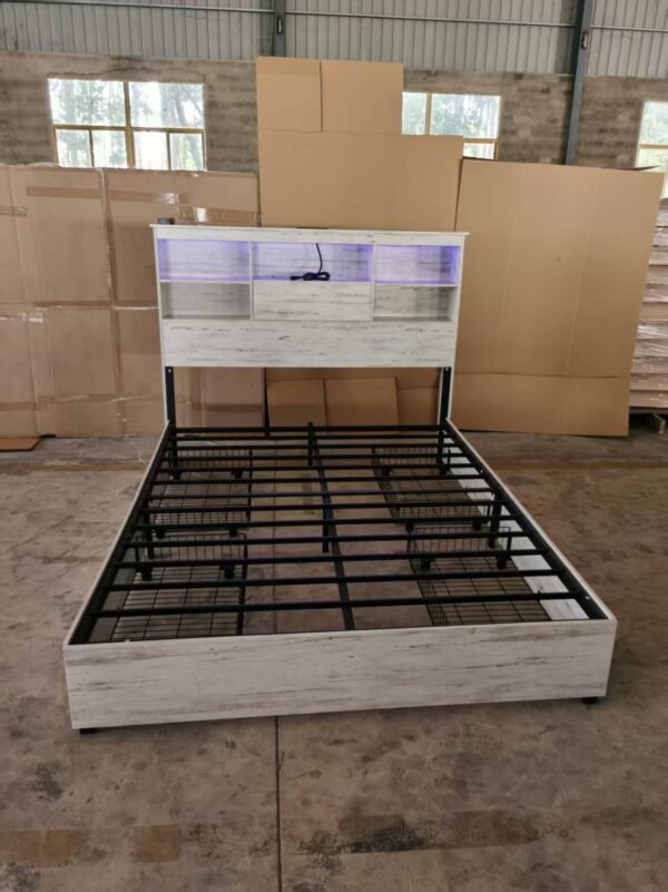 BEAUTIFUL WHITE 4 DRAWERS STORAGE WOODEN FRAME