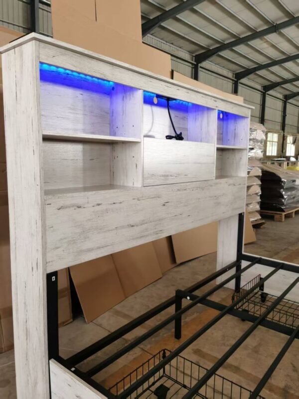 BEAUTIFUL WHITE 4 DRAWERS STORAGE WOODEN FRAME - Image 3
