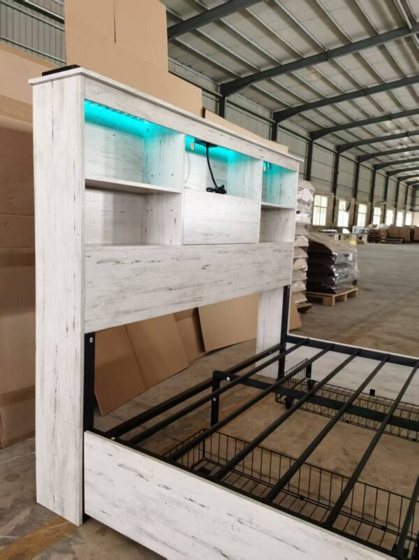 BEAUTIFUL WHITE 4 DRAWERS STORAGE WOODEN FRAME - Image 5