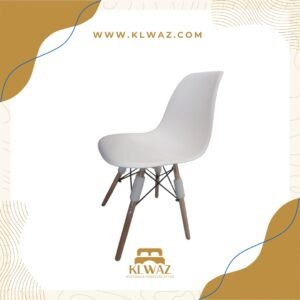 WHITE PLASTIC AND WOODEN LEG CHAIR